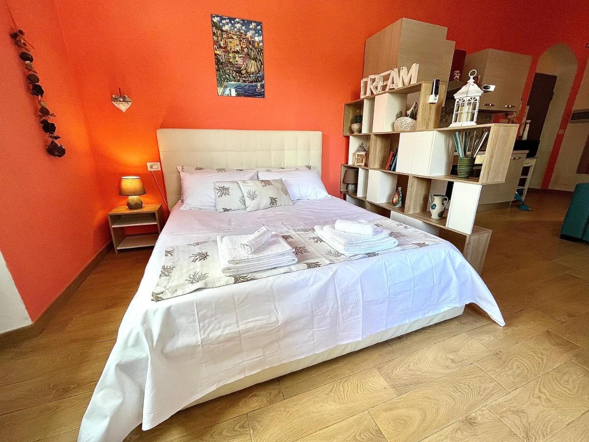 Ca Del Vins - Studio Flat In ลาสเปเซีย ภายนอก รูปภาพ