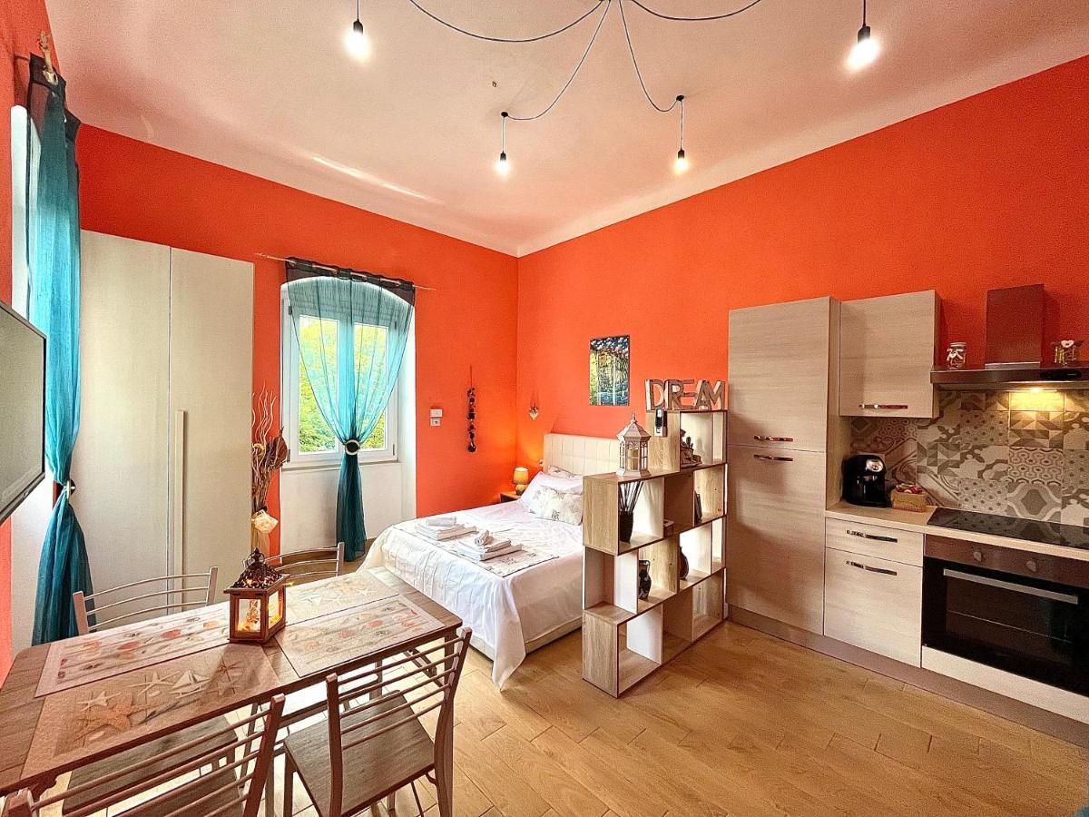Ca Del Vins - Studio Flat In ลาสเปเซีย ภายนอก รูปภาพ